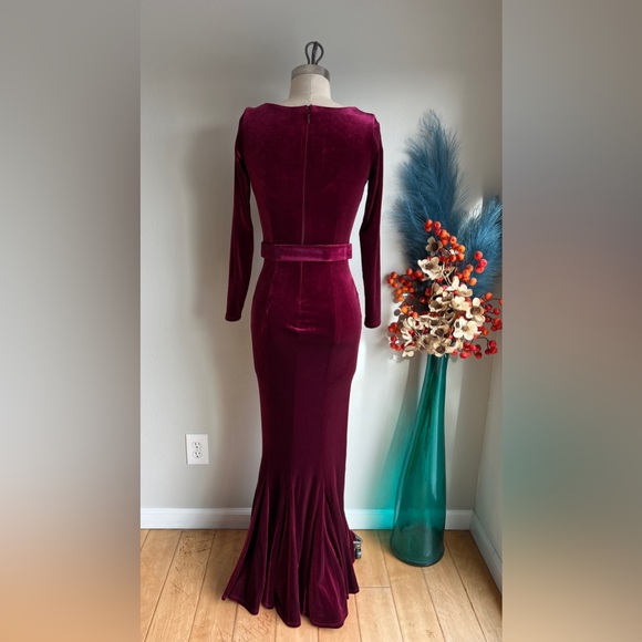 Like New Micheline Pitt’s La Femme Noir Oxblood Velvet Gown - Picture 4 of 5